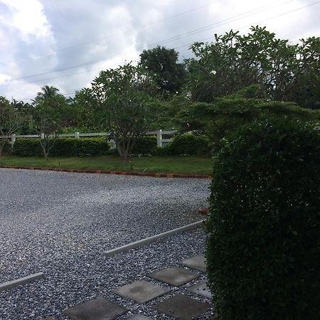 Baan Chan Suan Nong Nam Daeng Extérieur photo